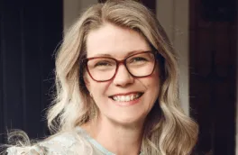 Dr Michelle Garnett